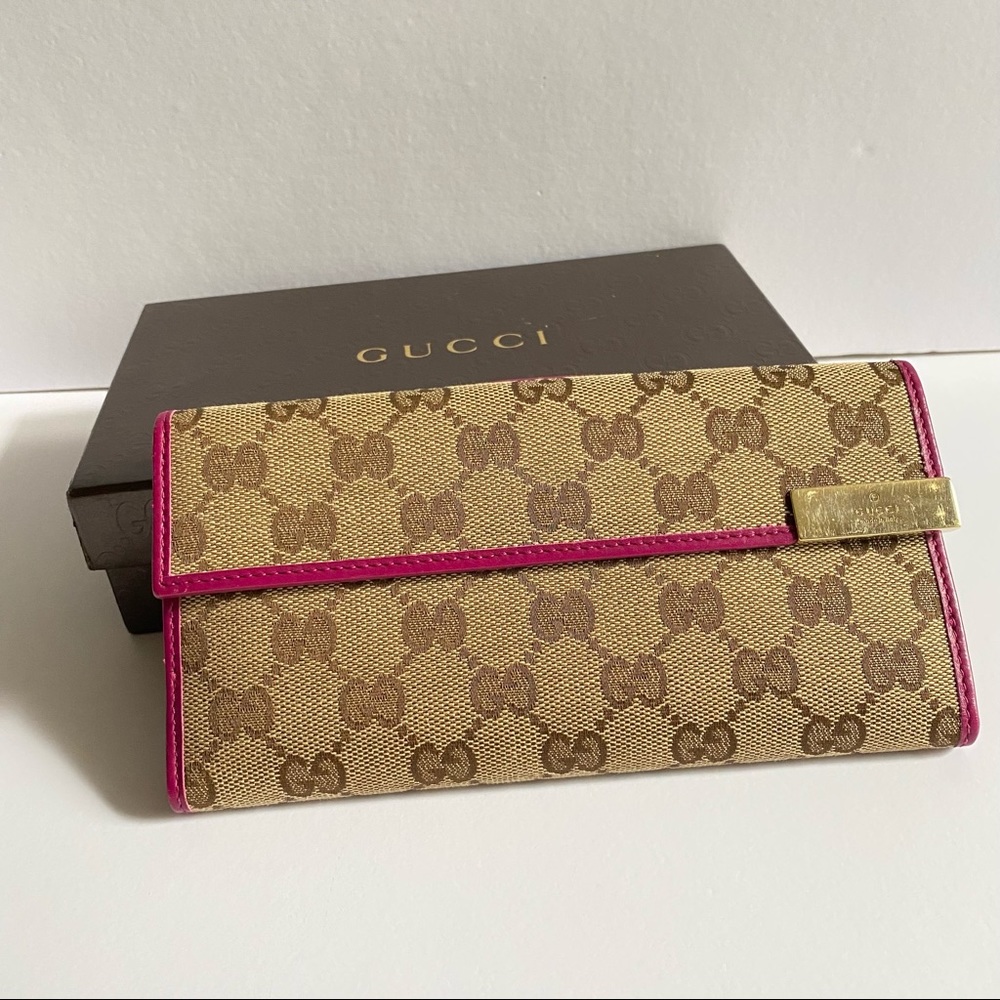 Gucci 257012 2184  Long Wallet Hook